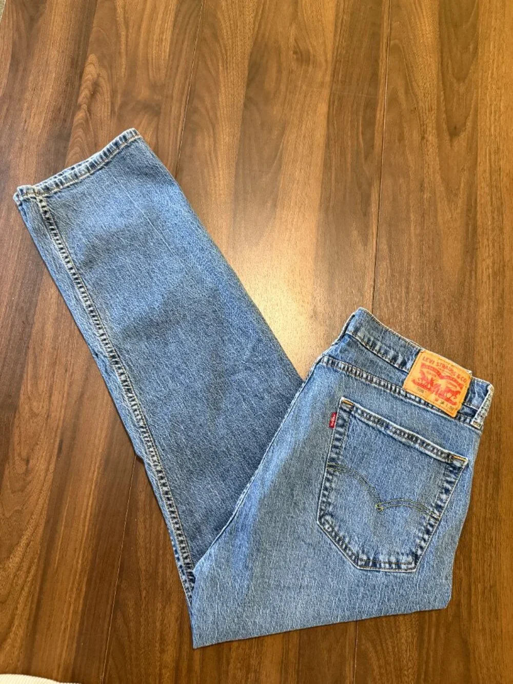 Levi Mens Jeans Medium Wash Blue 36x30 - Picture 4 of 15